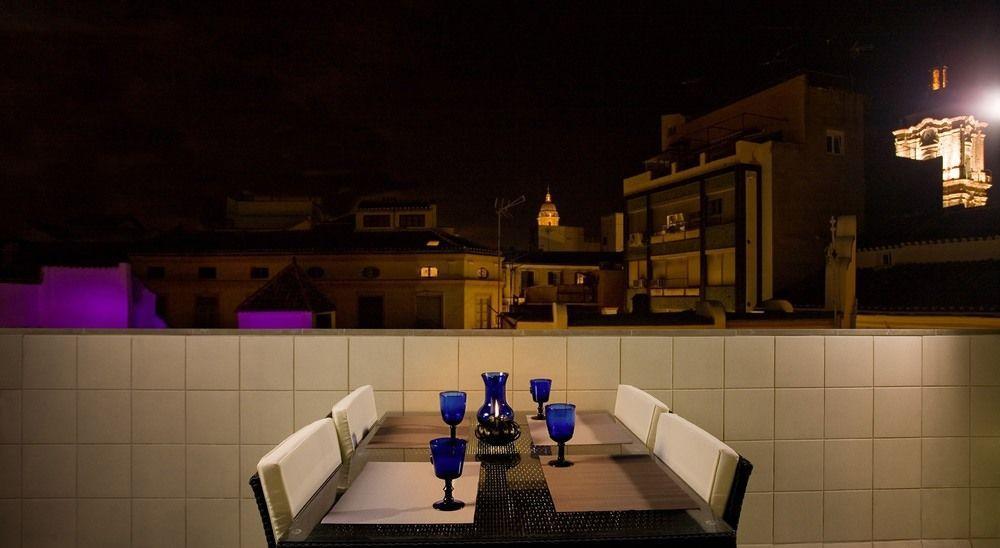 Urbanliving Fajardo Apartment Malaga Exterior photo